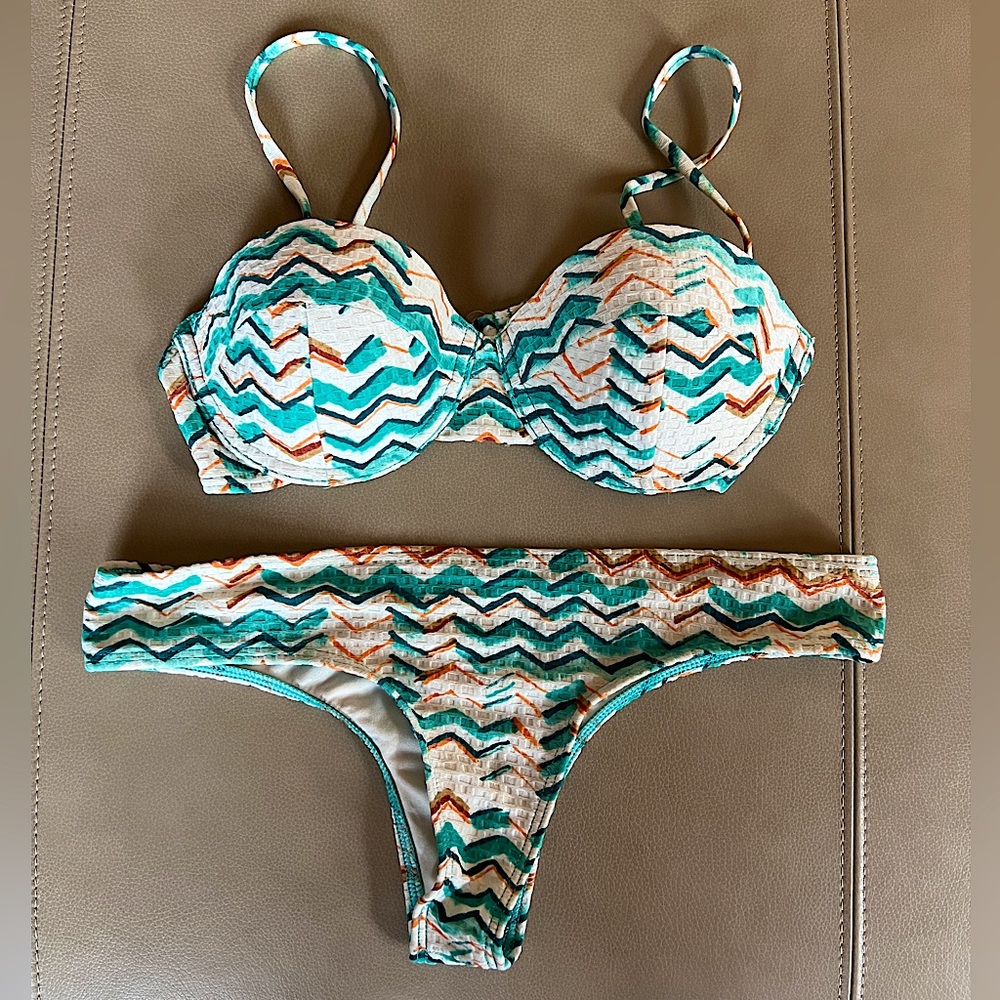 Roxy Sun Sand Salt Bandeau Underwire Bikini - Size M